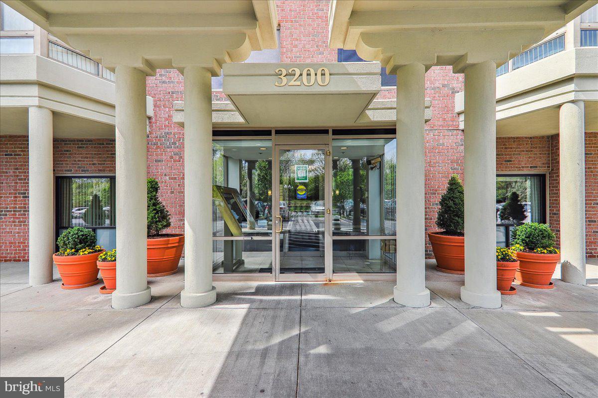 3200 N LEISURE WORLD BOULEVARD 1018