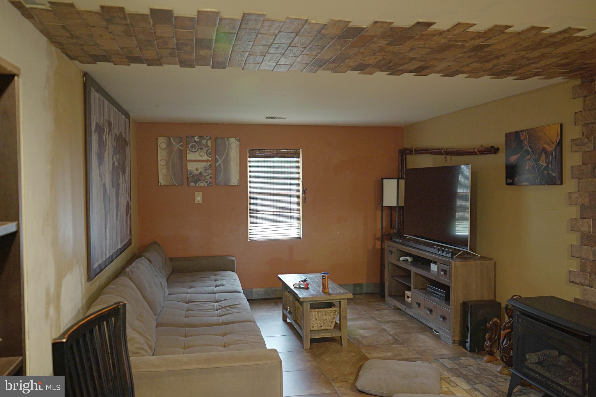 WAKEFIELD - Residential