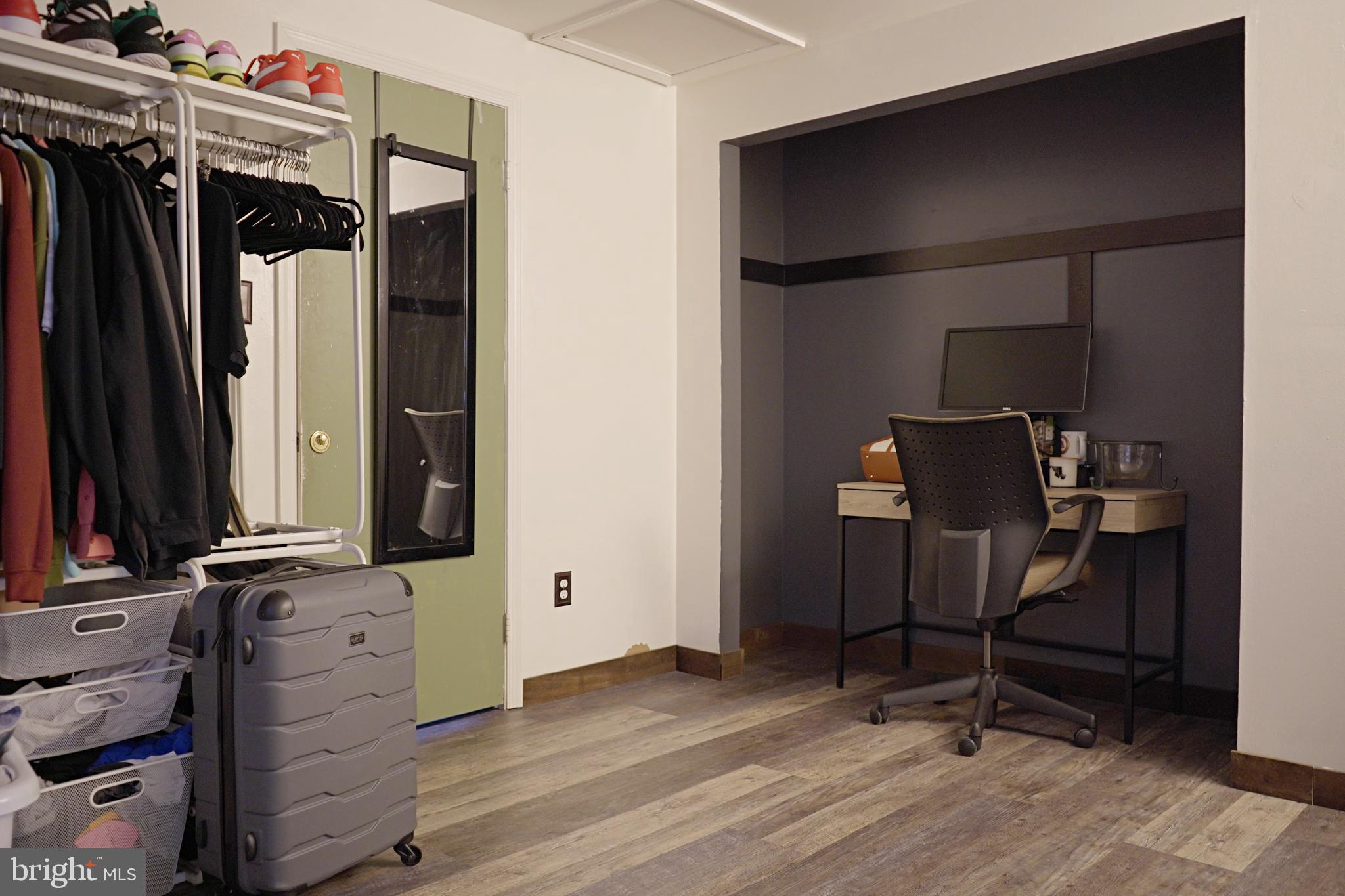 WAKEFIELD - Residential