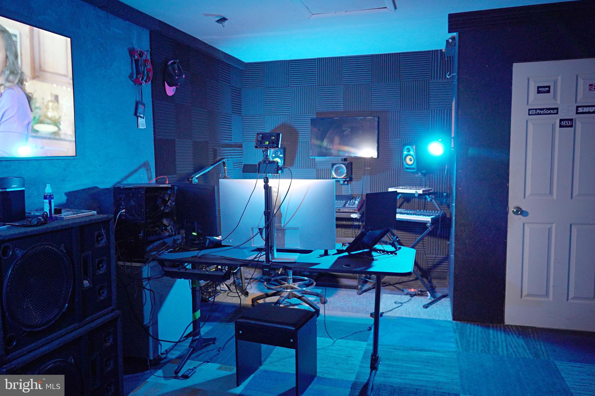 WAKEFIELD - Residential