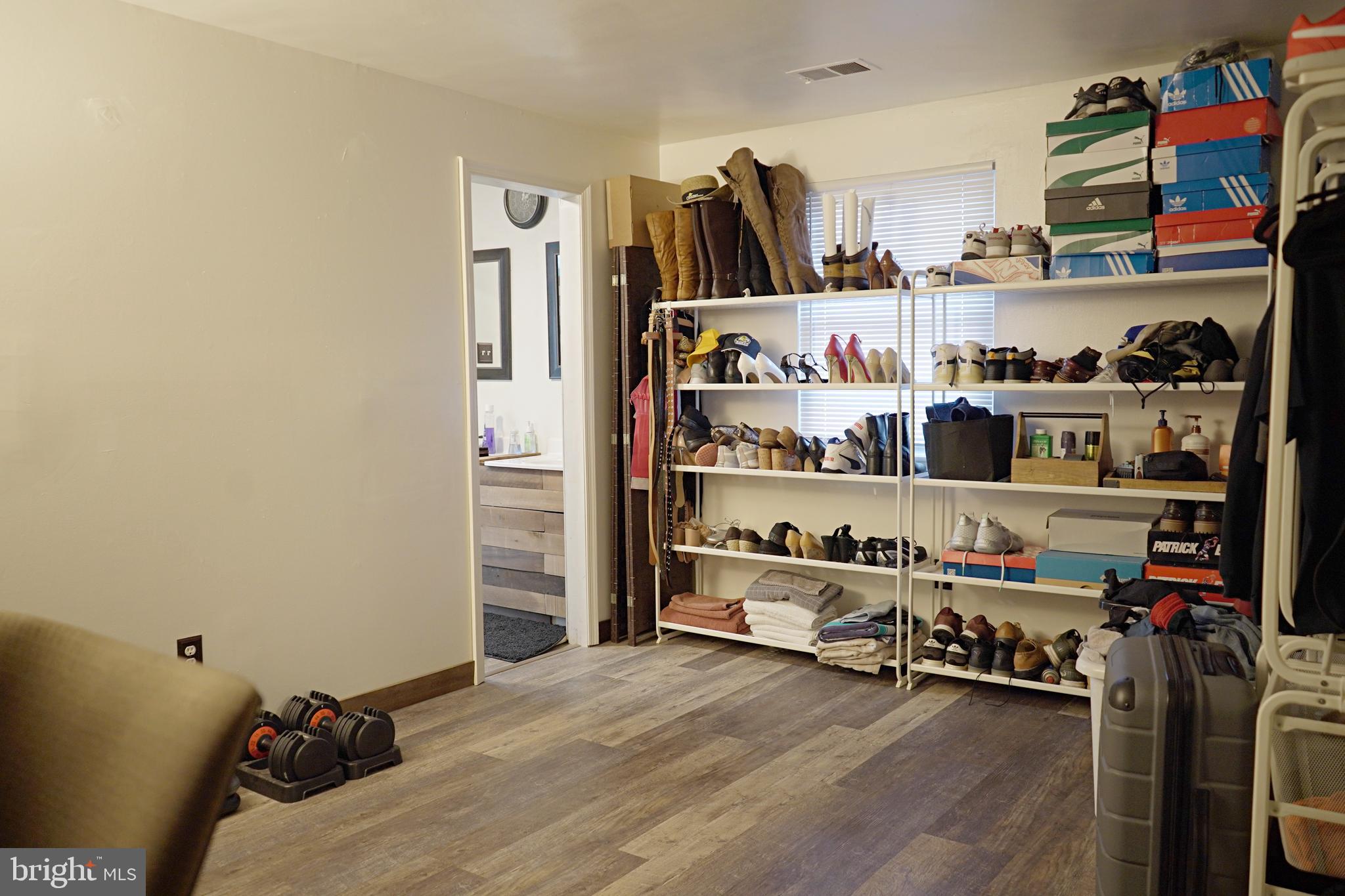 WAKEFIELD - Residential