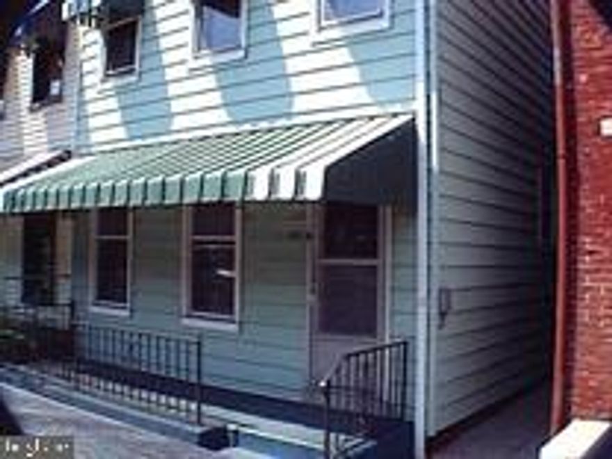 Row home in need of rehab