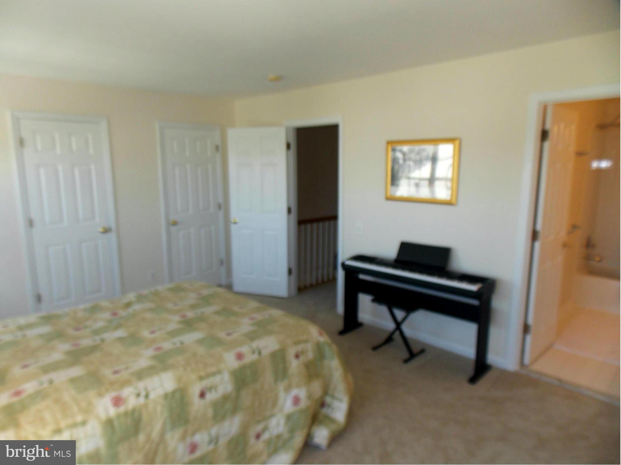 LOUDOUN PARKWAY CENTER - Residential