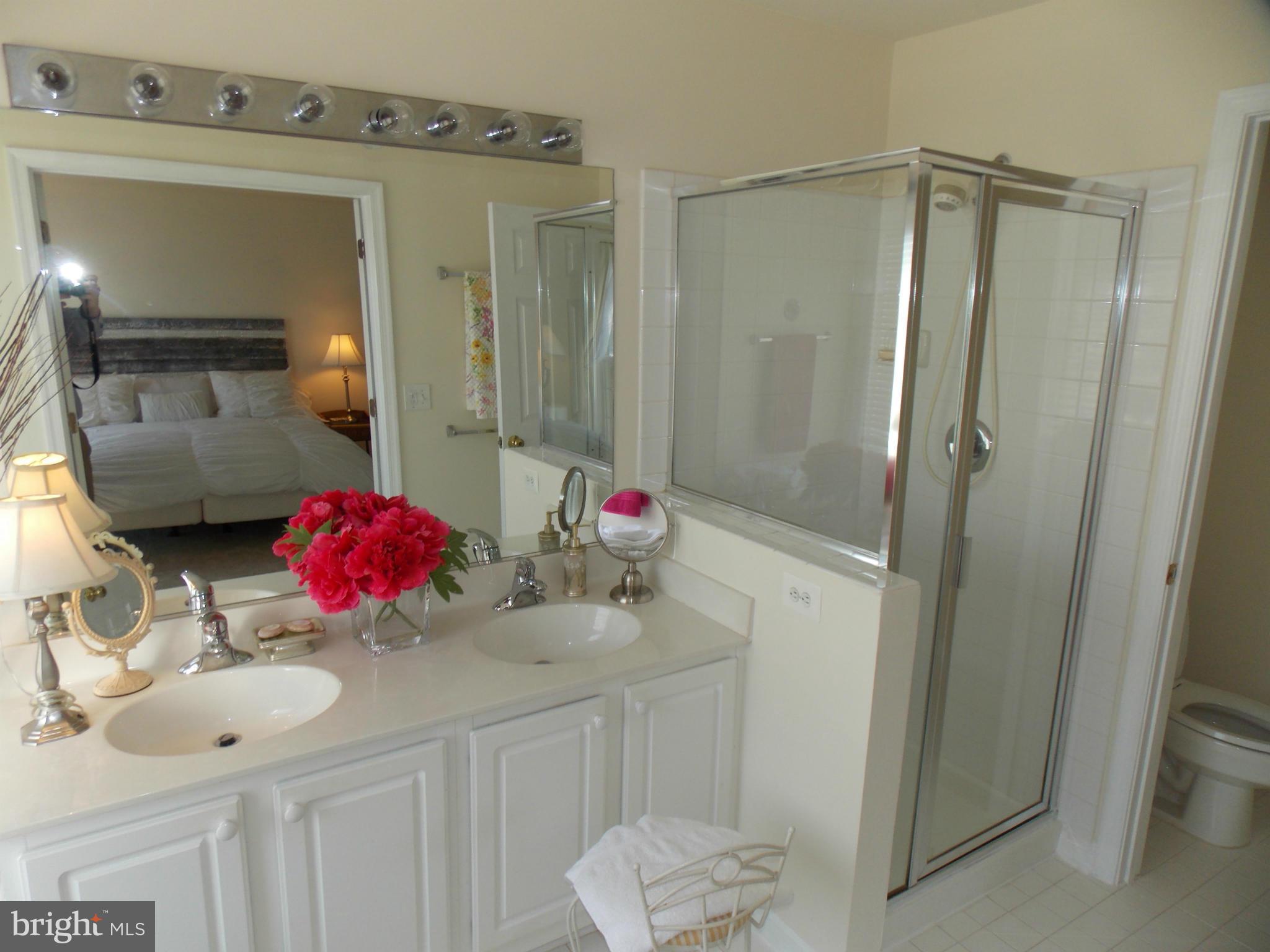 LOUDOUN PARKWAY CENTER - Residential