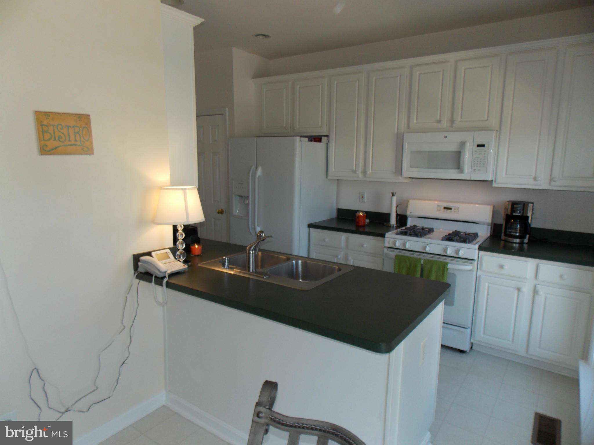 LOUDOUN PARKWAY CENTER - Residential