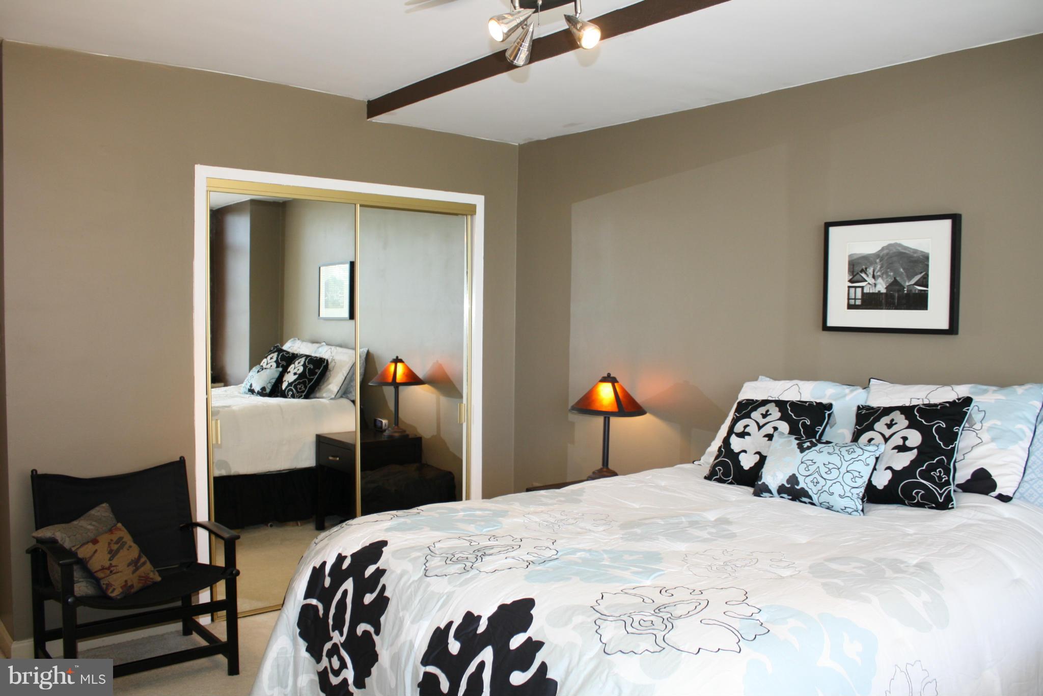 RIVER PLACE - Residential Lease