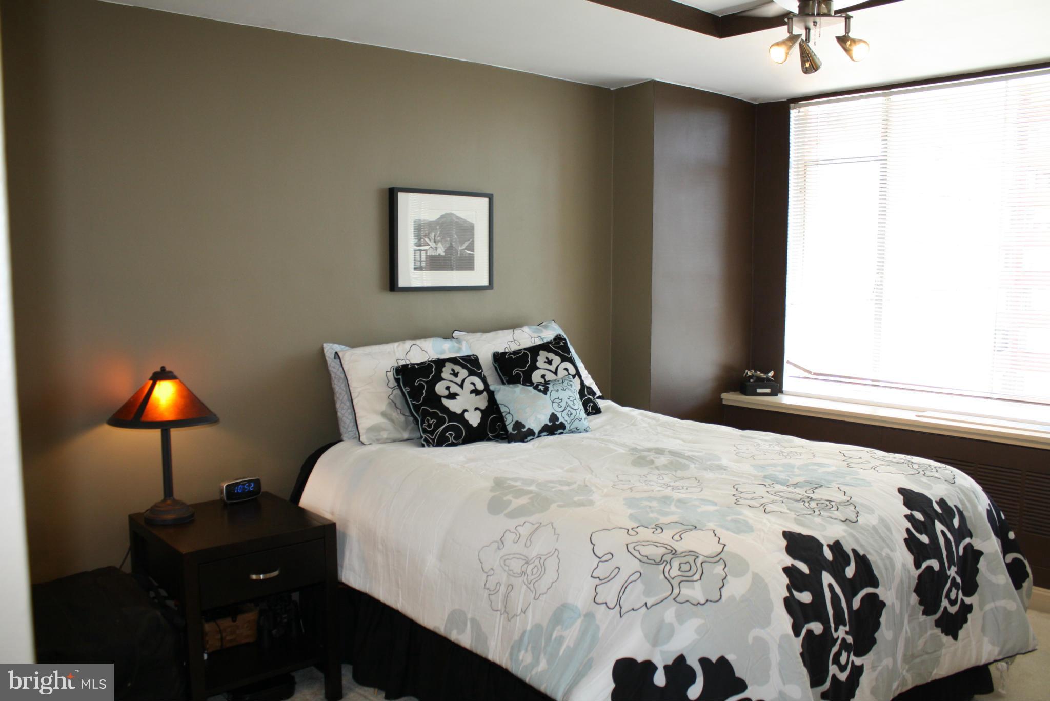 RIVER PLACE - Residential Lease