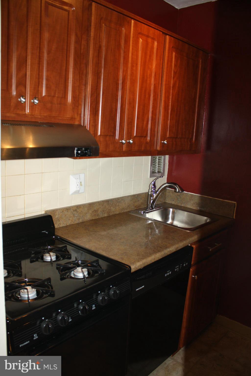 RIVER PLACE - Residential Lease