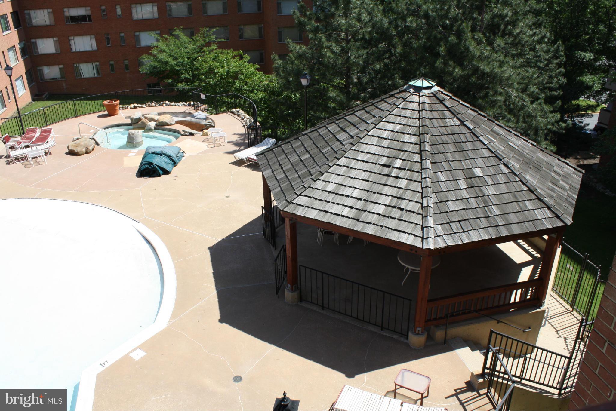 RIVER PLACE - Residential Lease