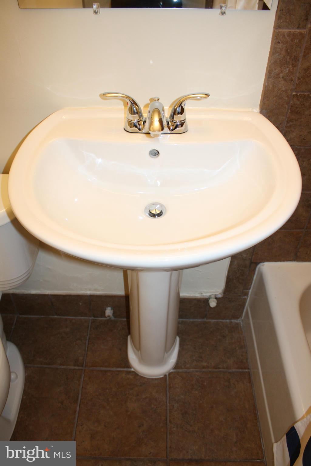 RIVER PLACE - Residential Lease