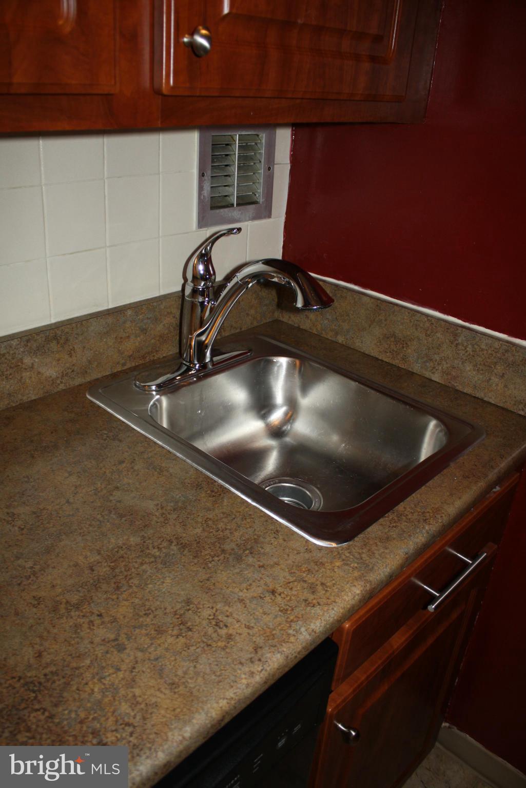 RIVER PLACE - Residential Lease