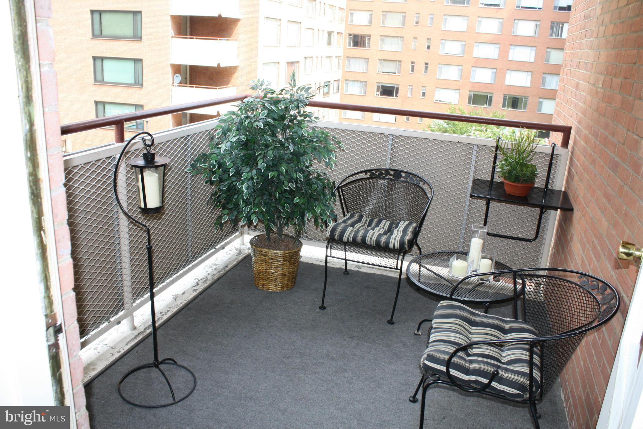 RIVER PLACE - Residential Lease