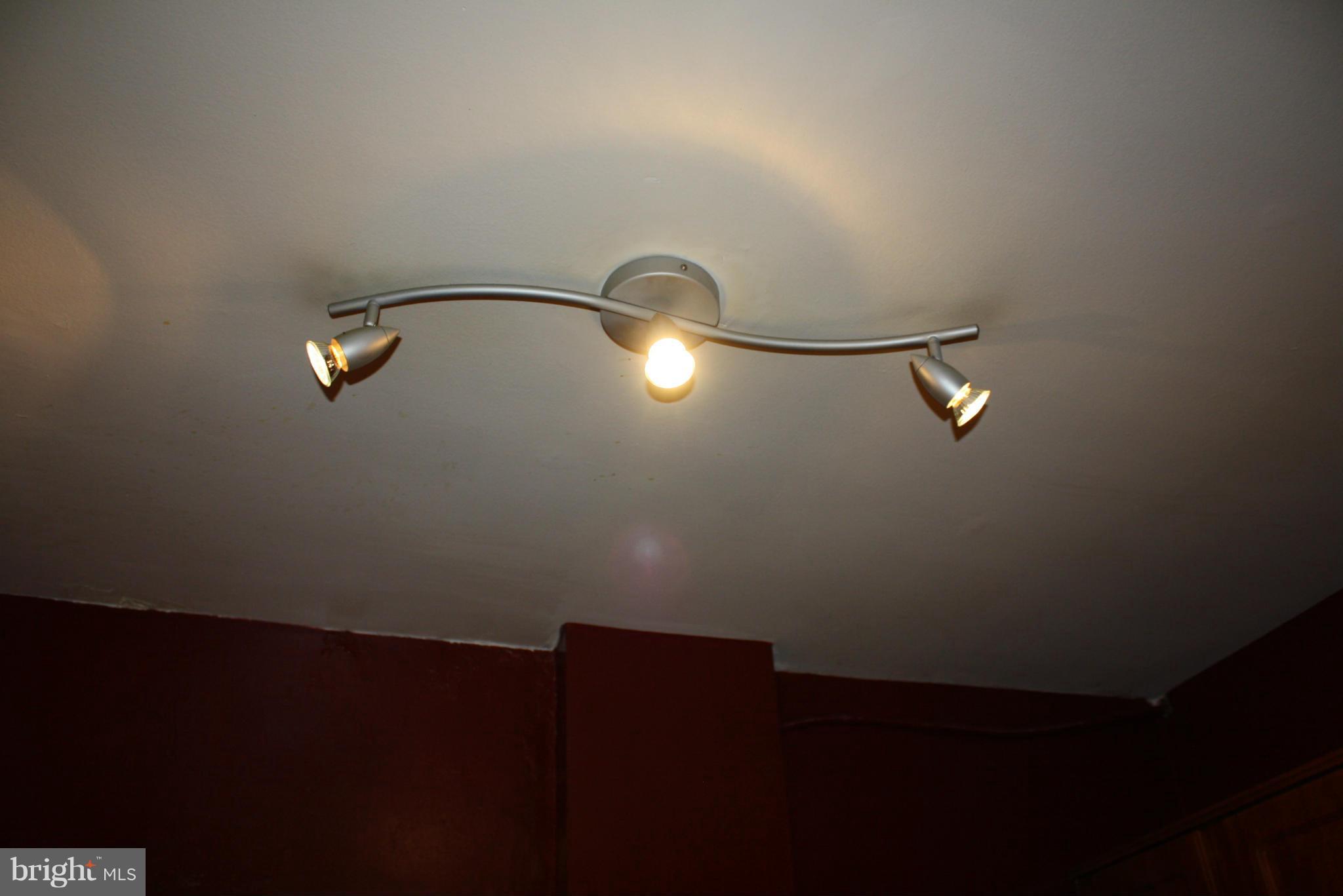 RIVER PLACE - Residential Lease