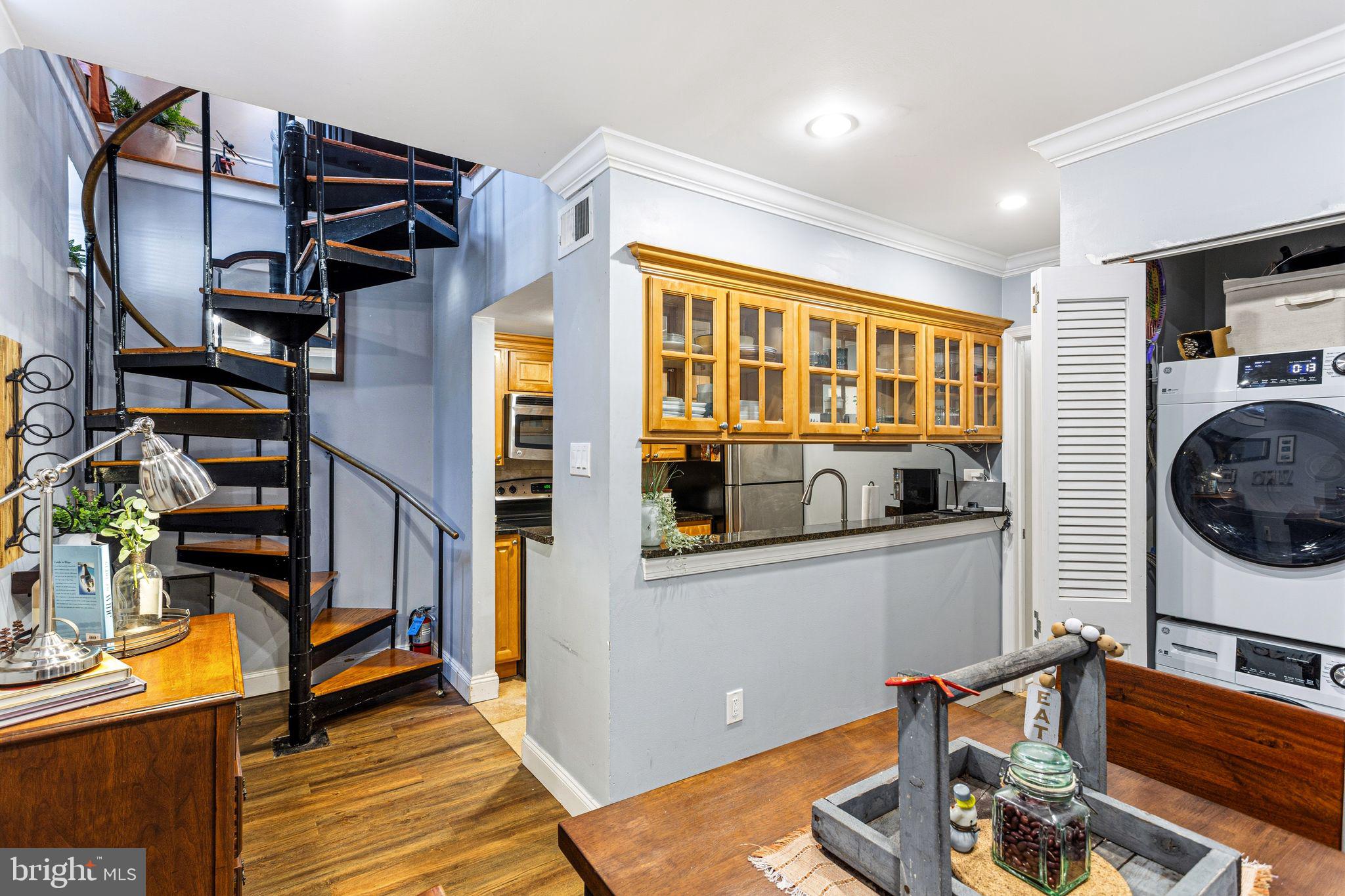 1712 WALLACE STREET 101