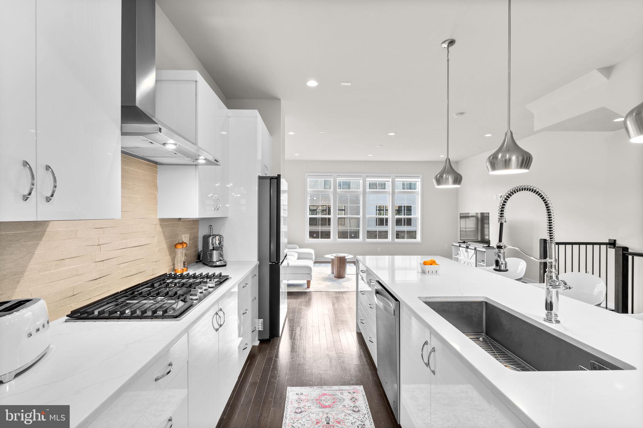 UNION PARK AT MCLEAN - Residential