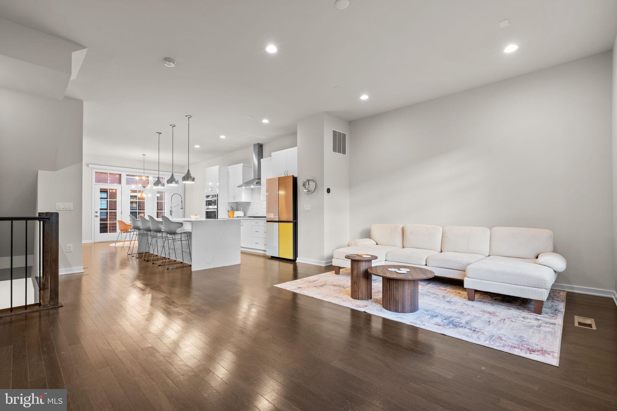 UNION PARK AT MCLEAN - Residential