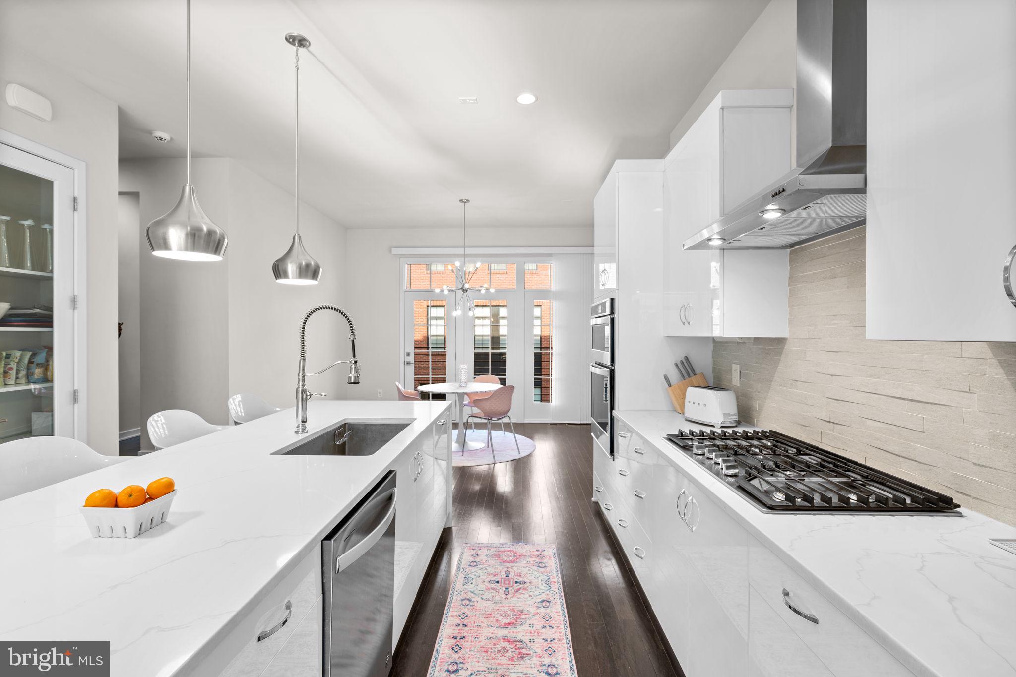 UNION PARK AT MCLEAN - Residential