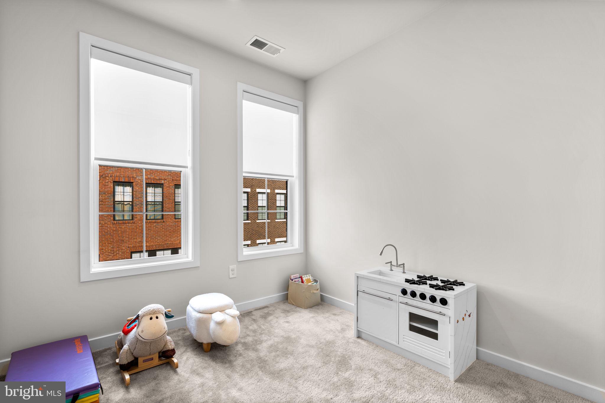 UNION PARK AT MCLEAN - Residential