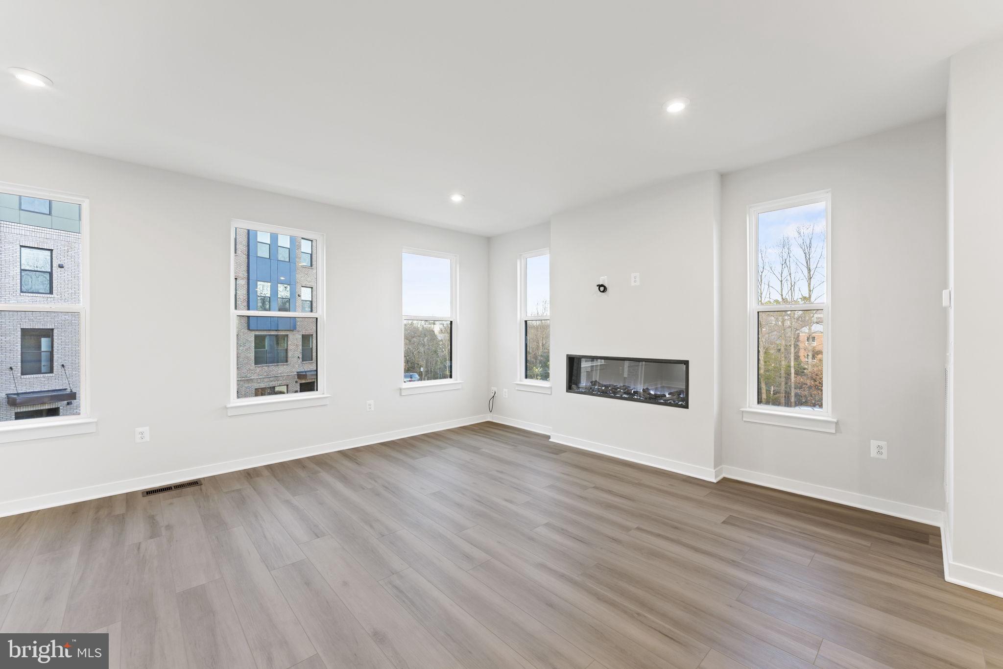 WESTFIELD - Residential Lease