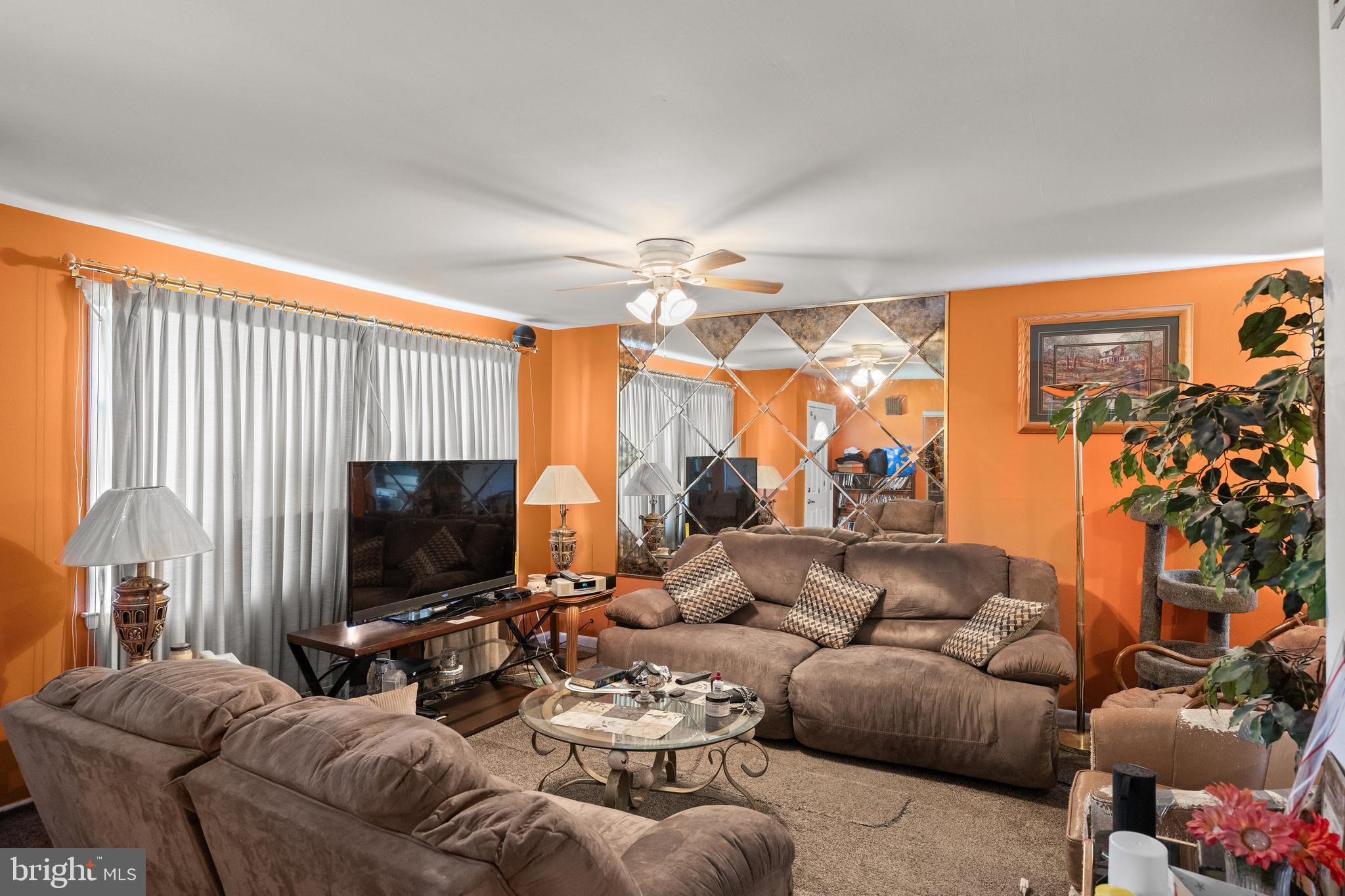 518 CARVER COURT