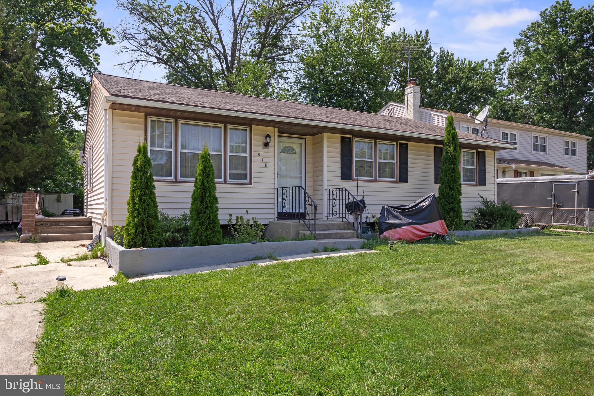 518 CARVER COURT
