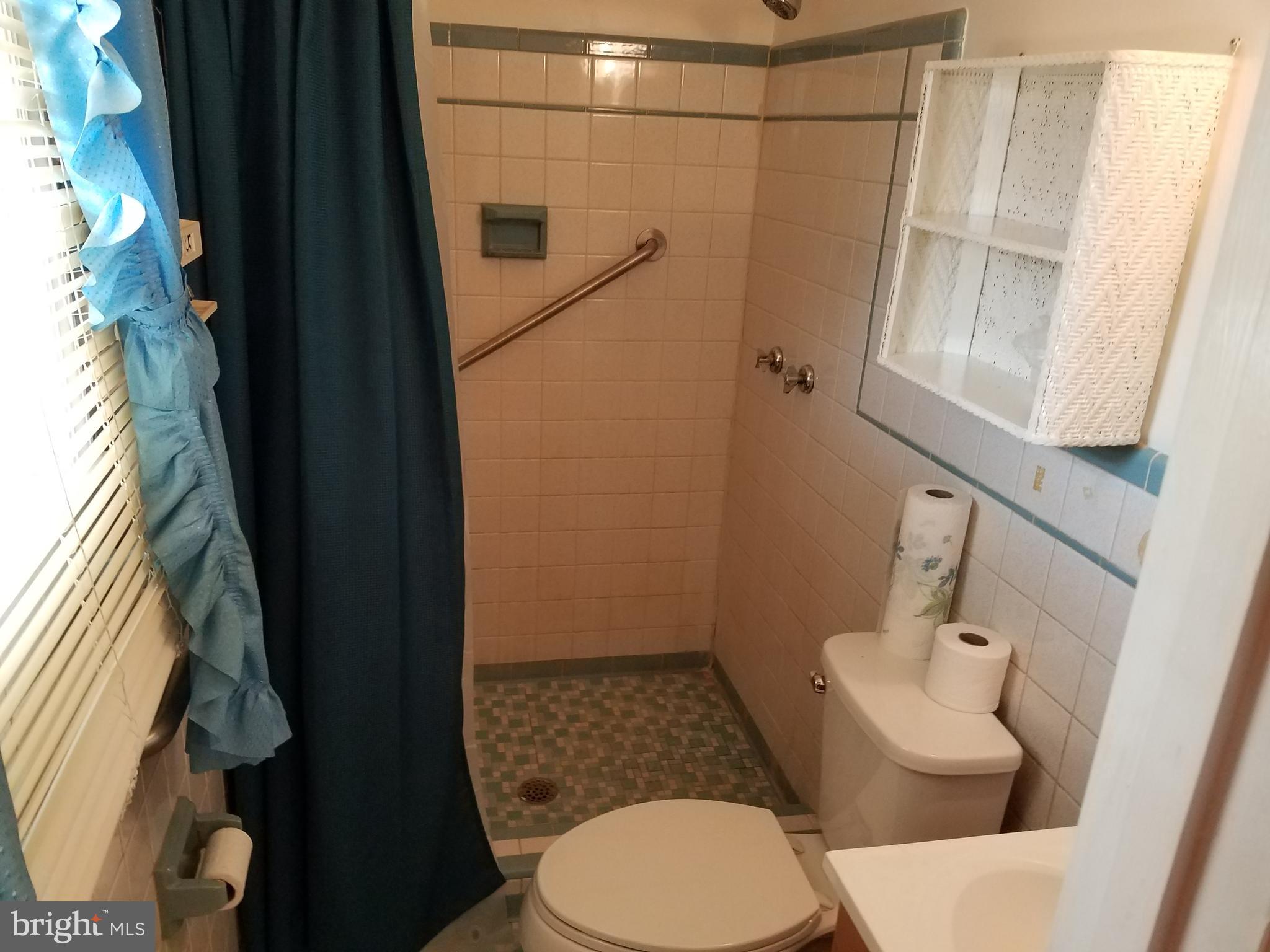 TEMPLE HILLS - Residential