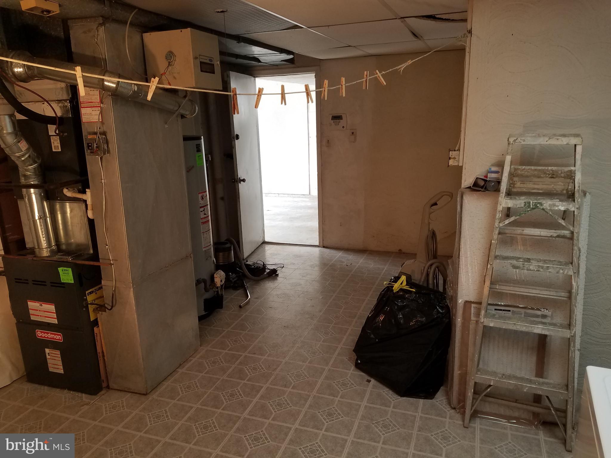 TEMPLE HILLS - Residential