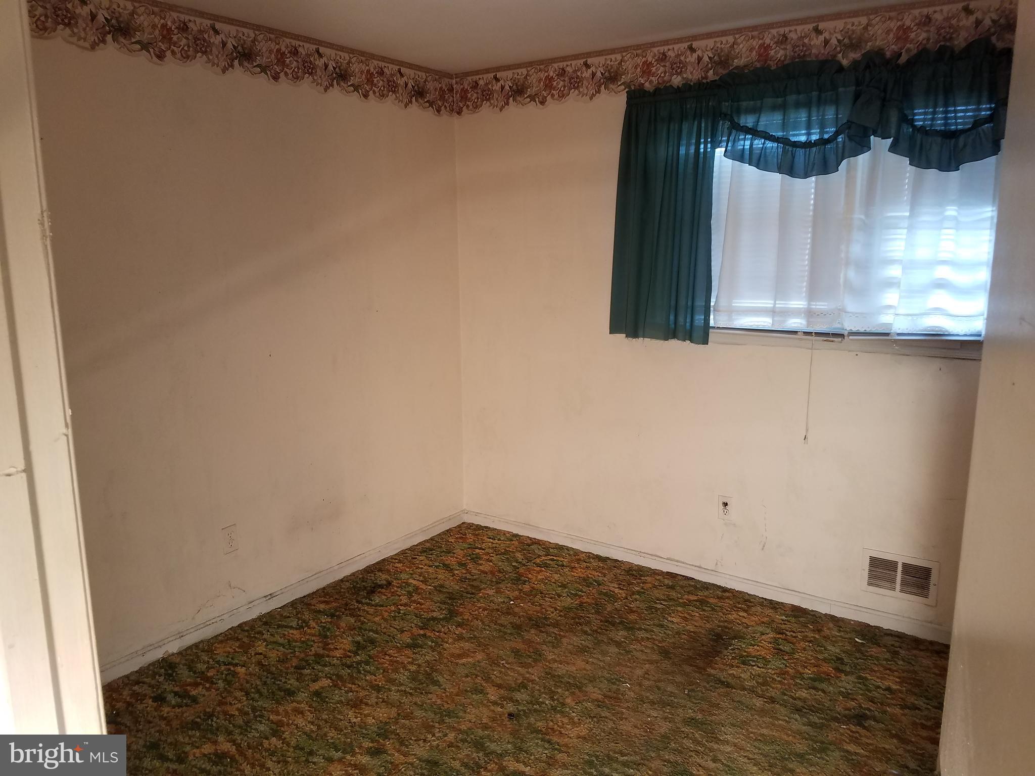 TEMPLE HILLS - Residential