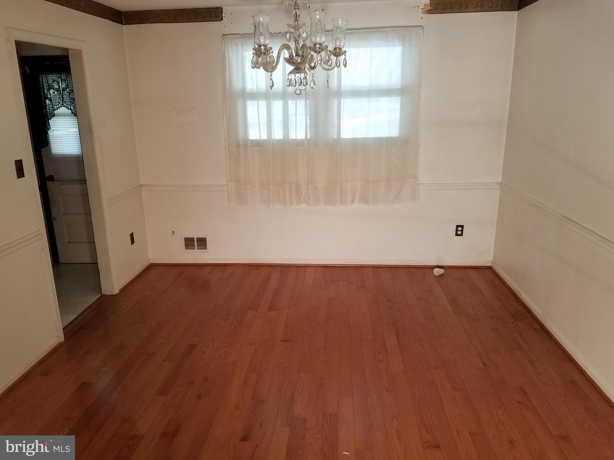 TEMPLE HILLS - Residential