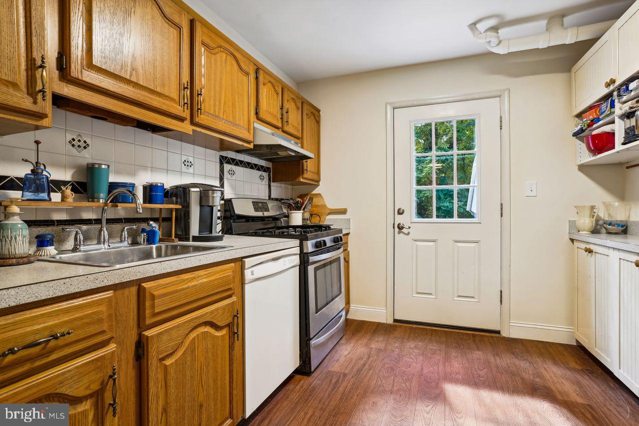 LAKE BRADDOCK - Residential