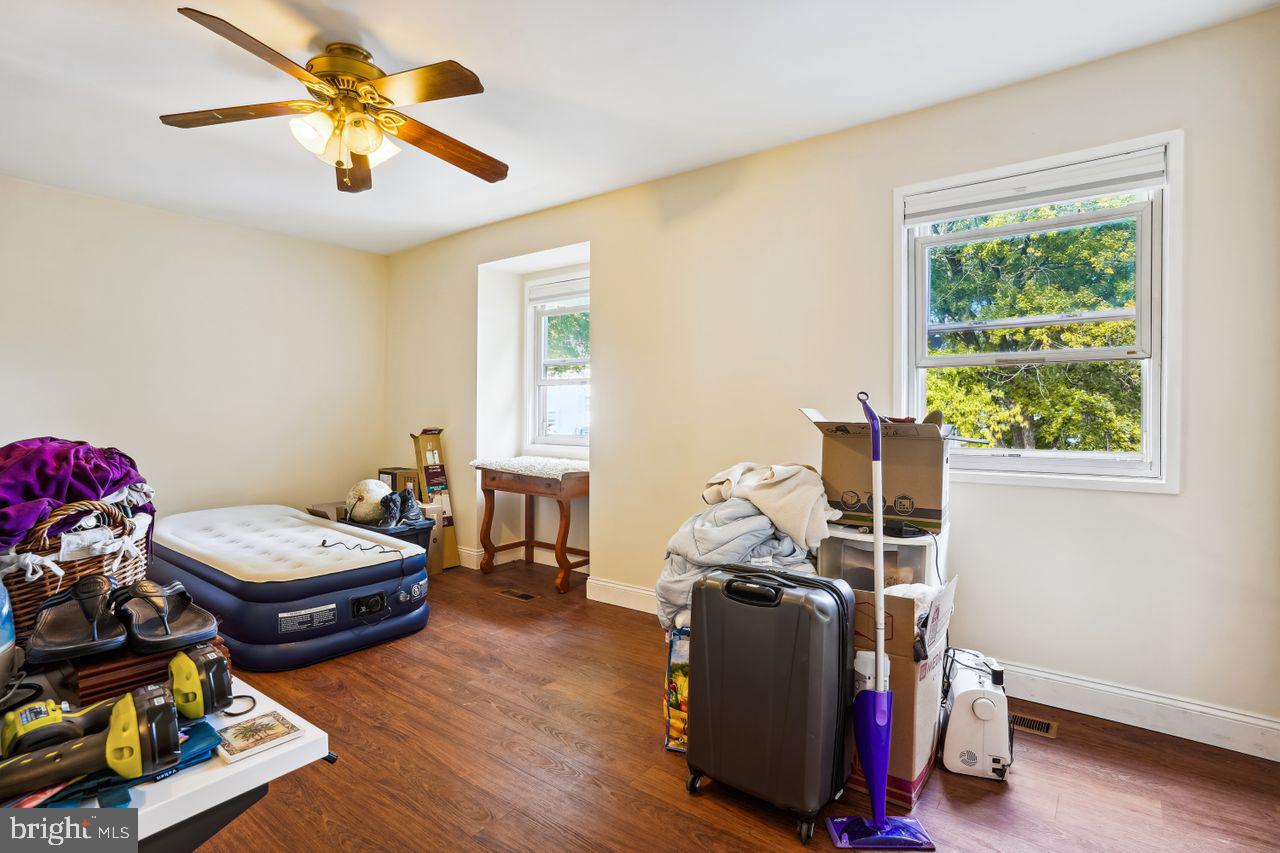 LAKE BRADDOCK - Residential