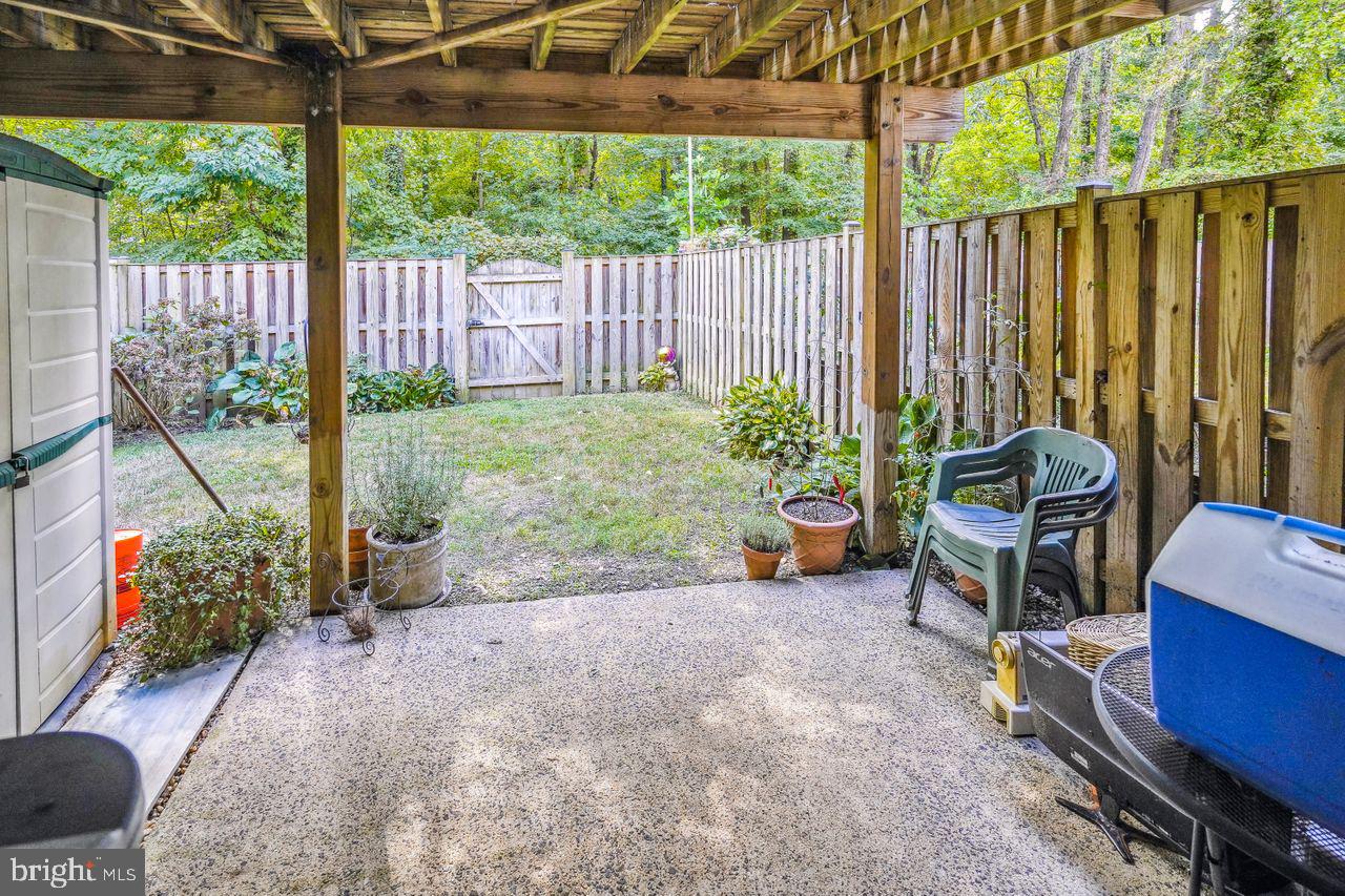 LAKE BRADDOCK - Residential