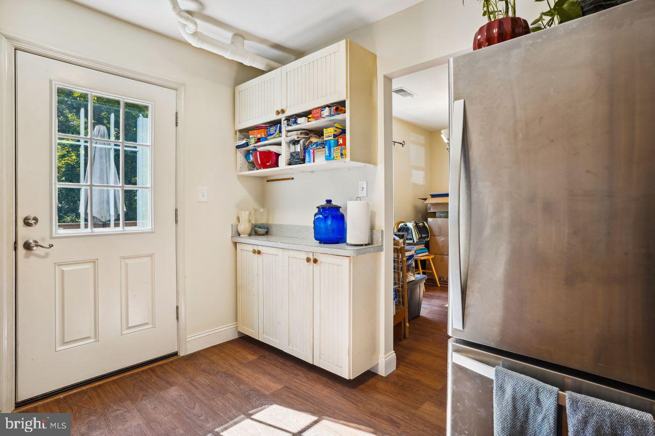 LAKE BRADDOCK - Residential