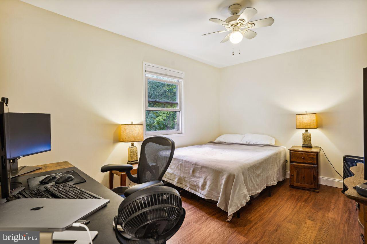 LAKE BRADDOCK - Residential