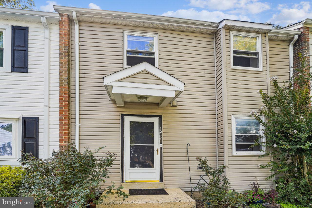 LAKE BRADDOCK - Residential