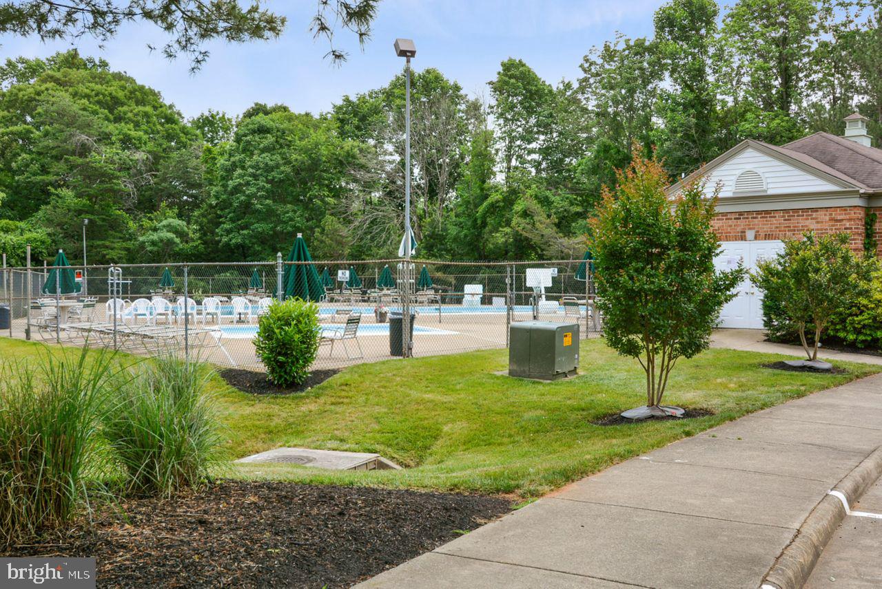 LAKE BRADDOCK - Residential