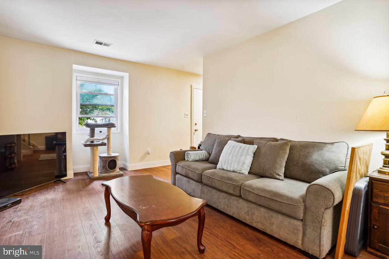 LAKE BRADDOCK - Residential