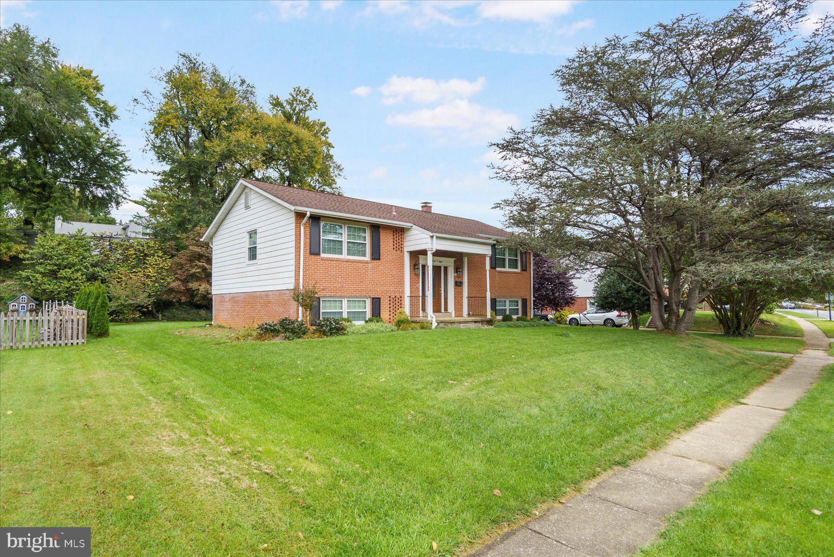 CROMWELL VALLEY - Residential Lease