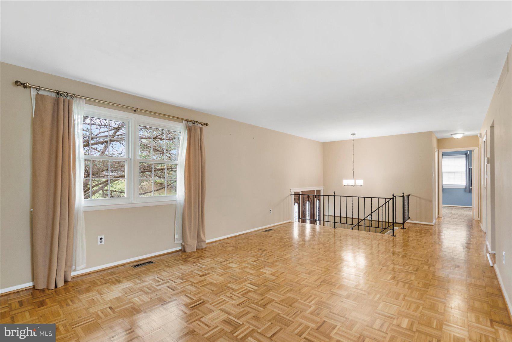 CROMWELL VALLEY - Residential Lease