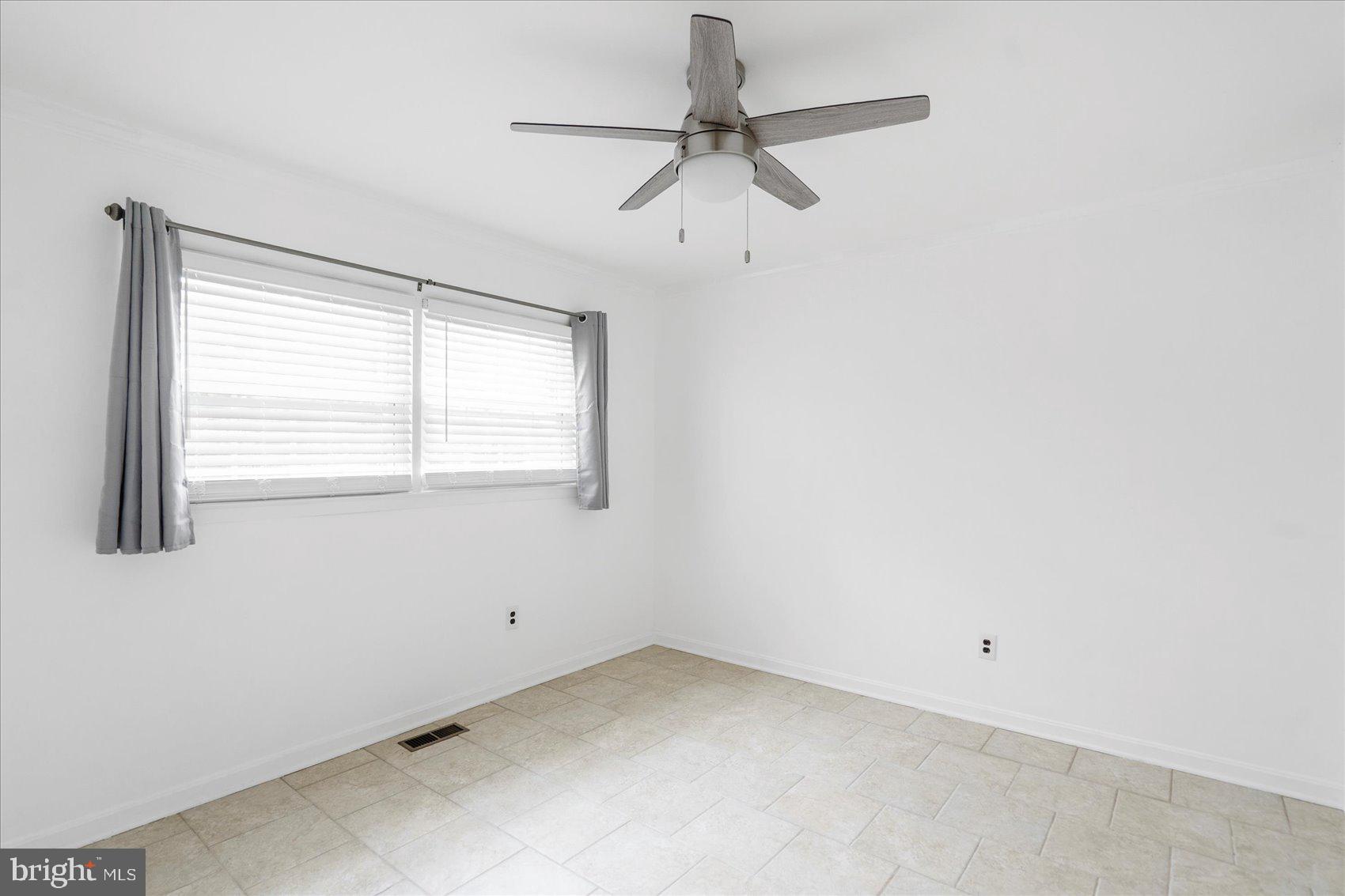 CROMWELL VALLEY - Residential Lease