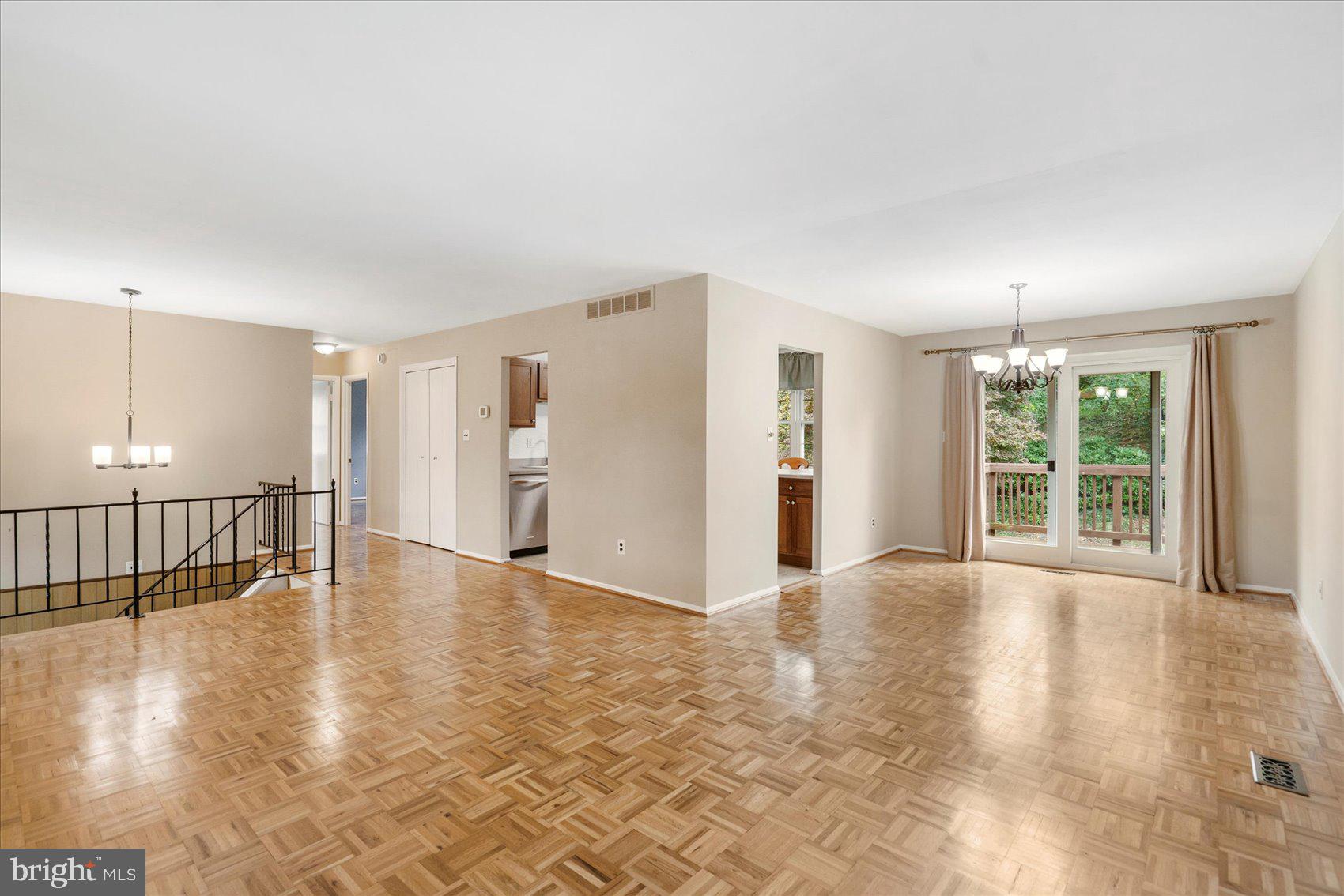 CROMWELL VALLEY - Residential Lease