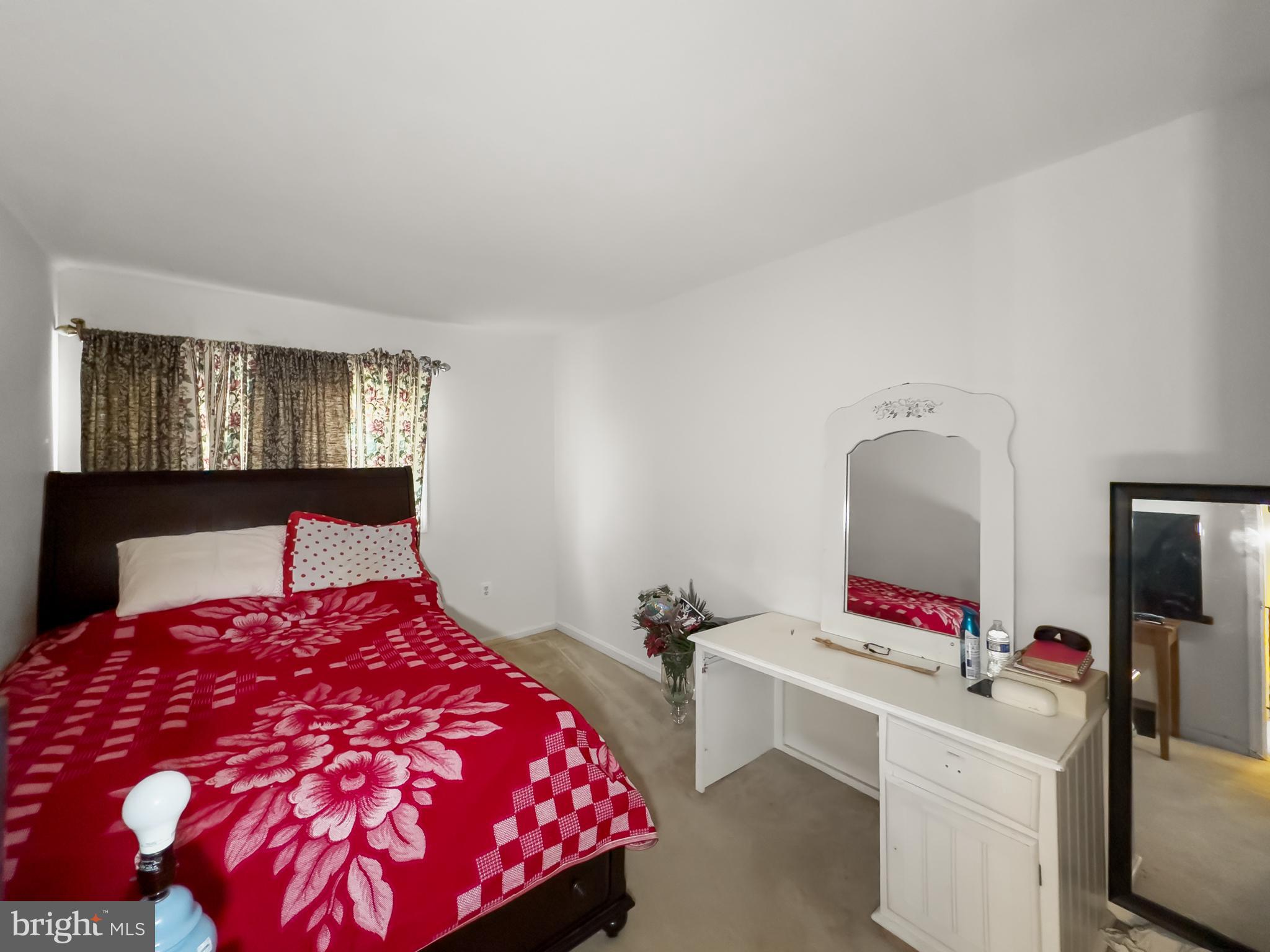 POINT OF WOODS - Residential