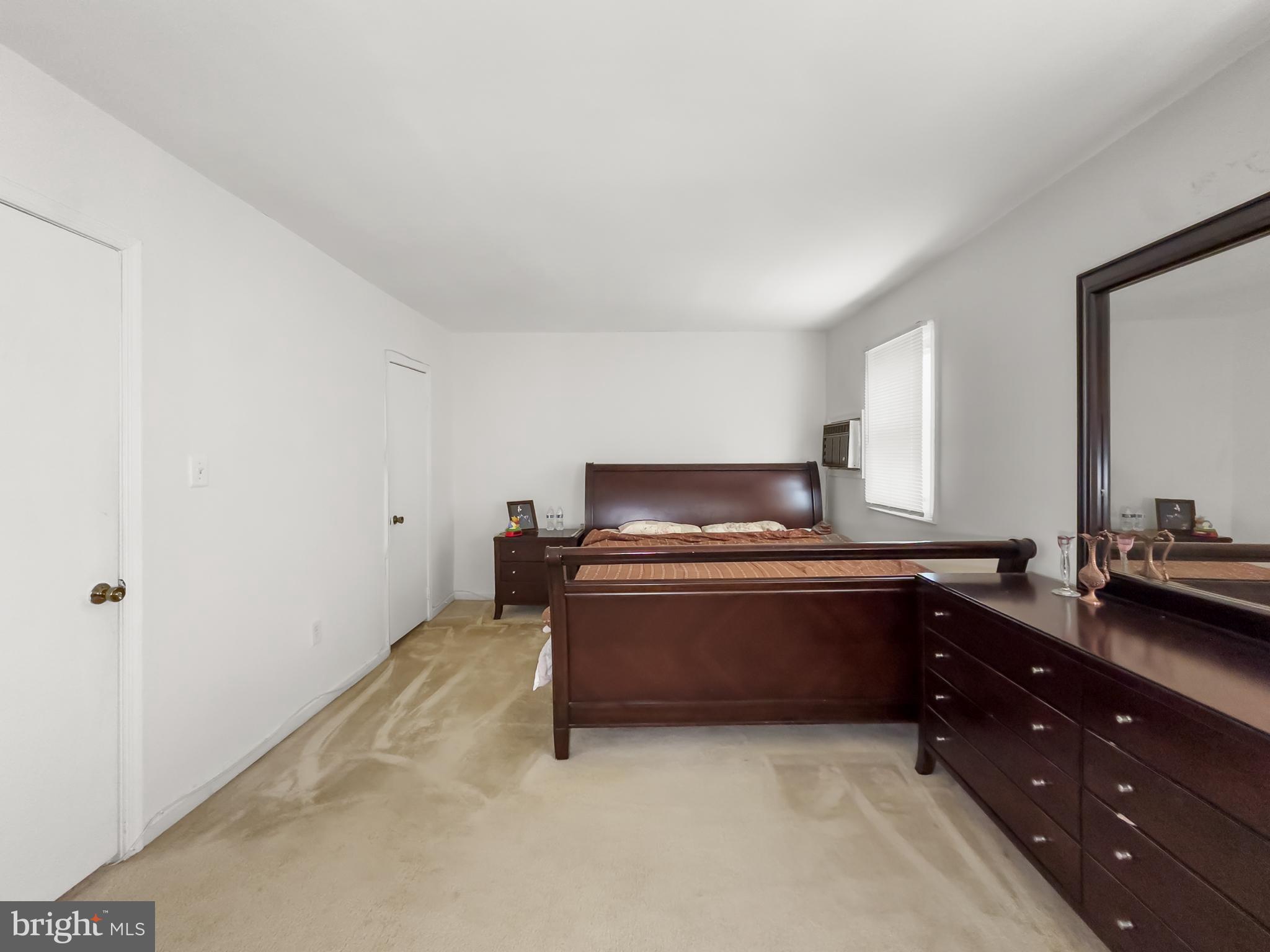 POINT OF WOODS - Residential