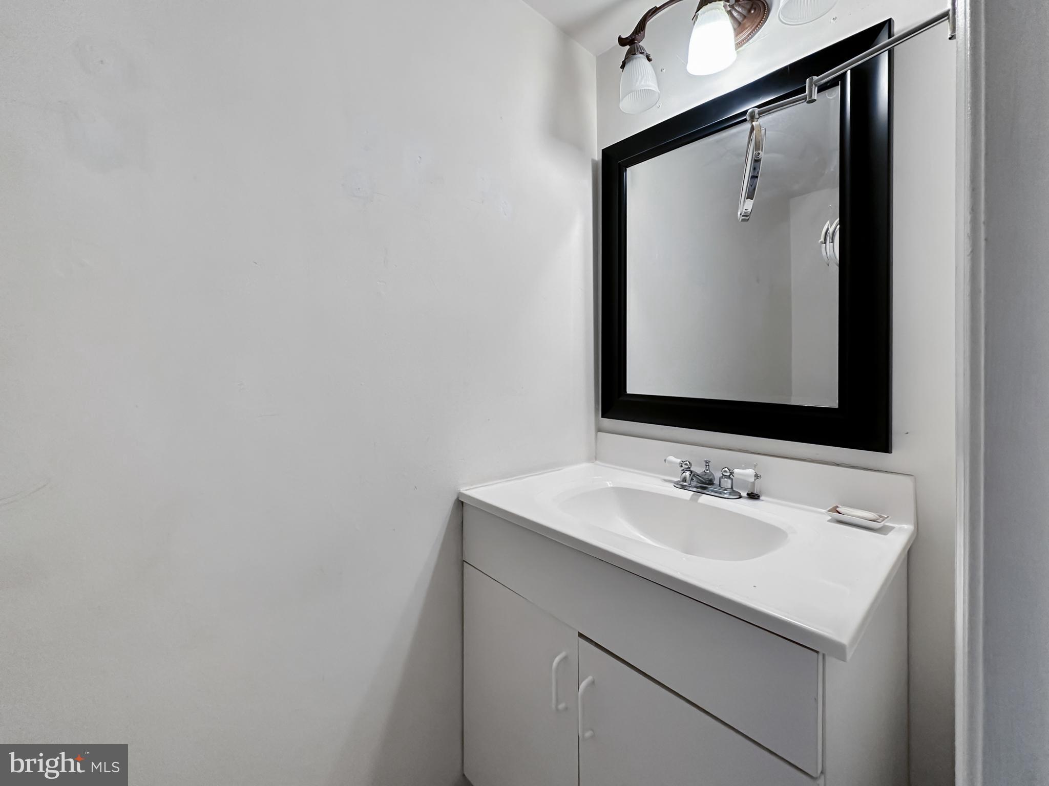 POINT OF WOODS - Residential