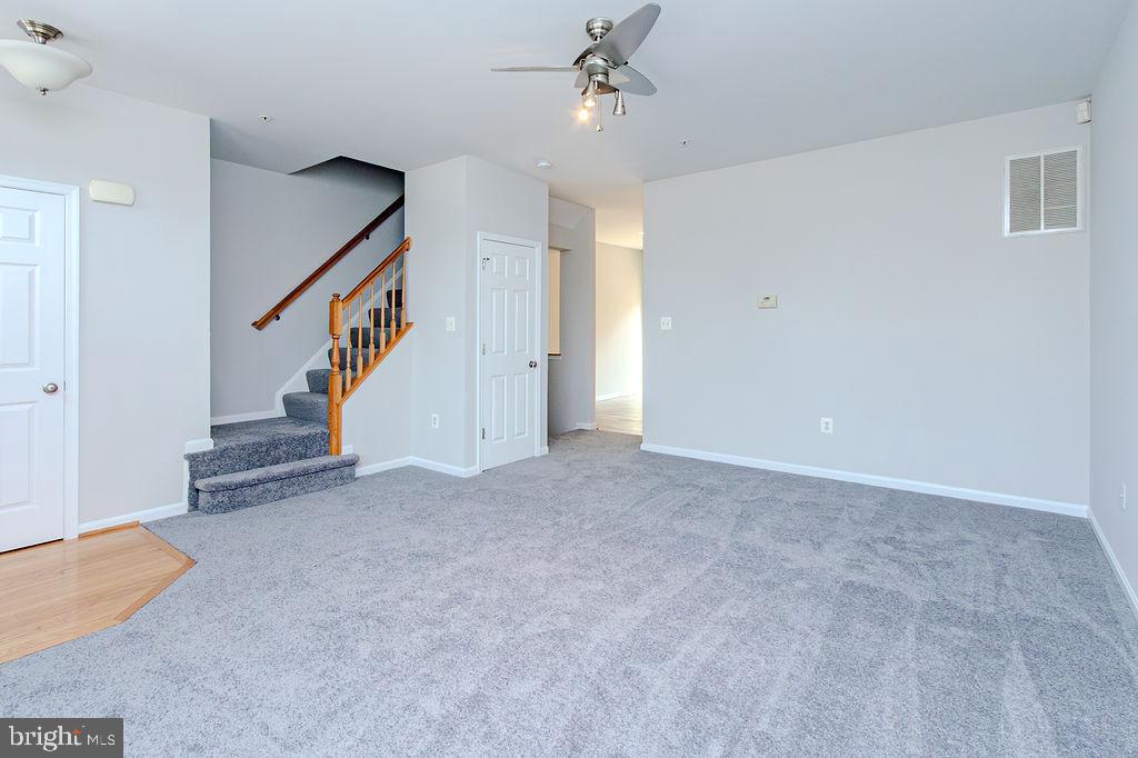 46124 THOROUGHBRED WAY