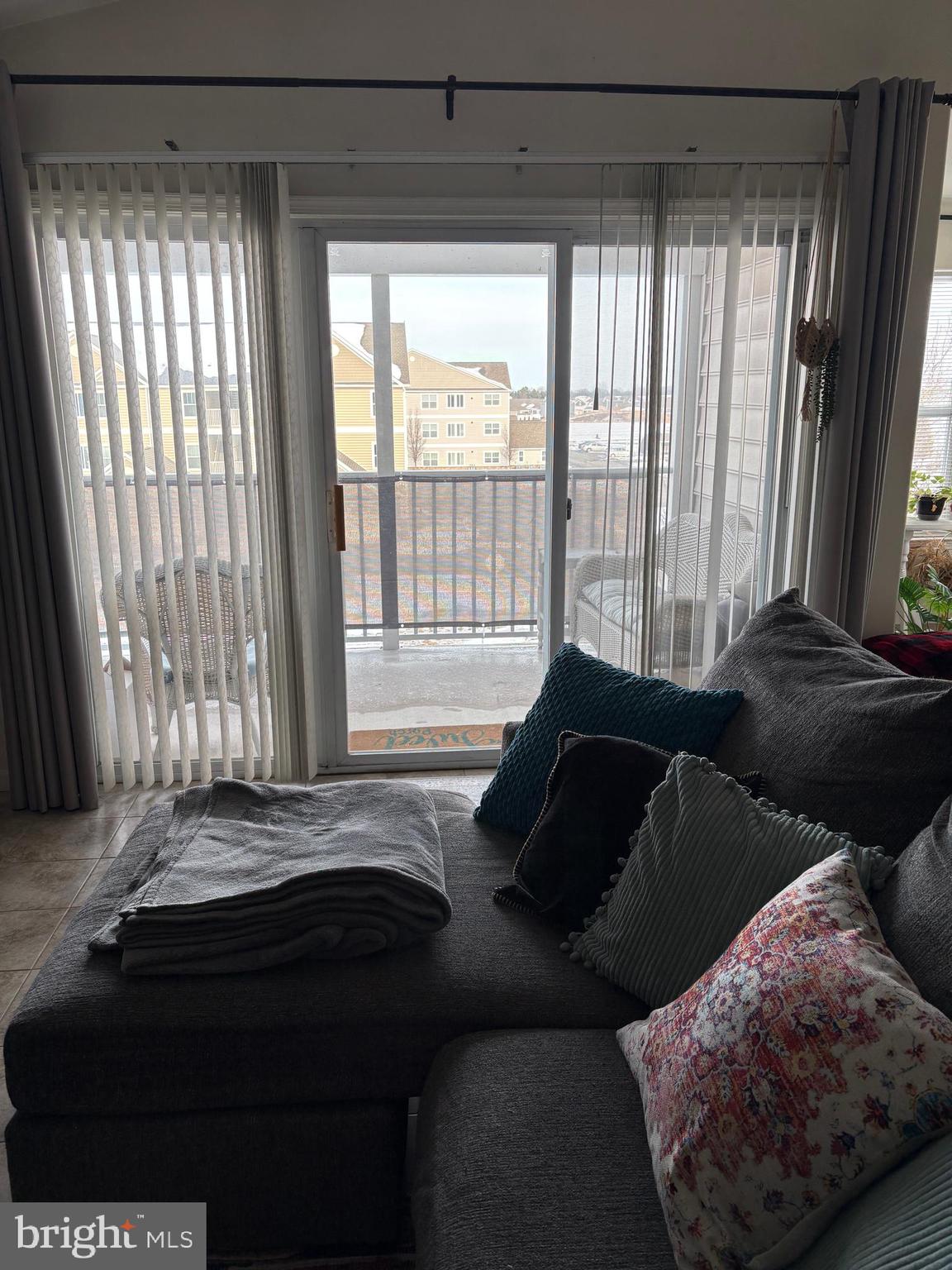 HEARTHSTONE MANOR - Residential