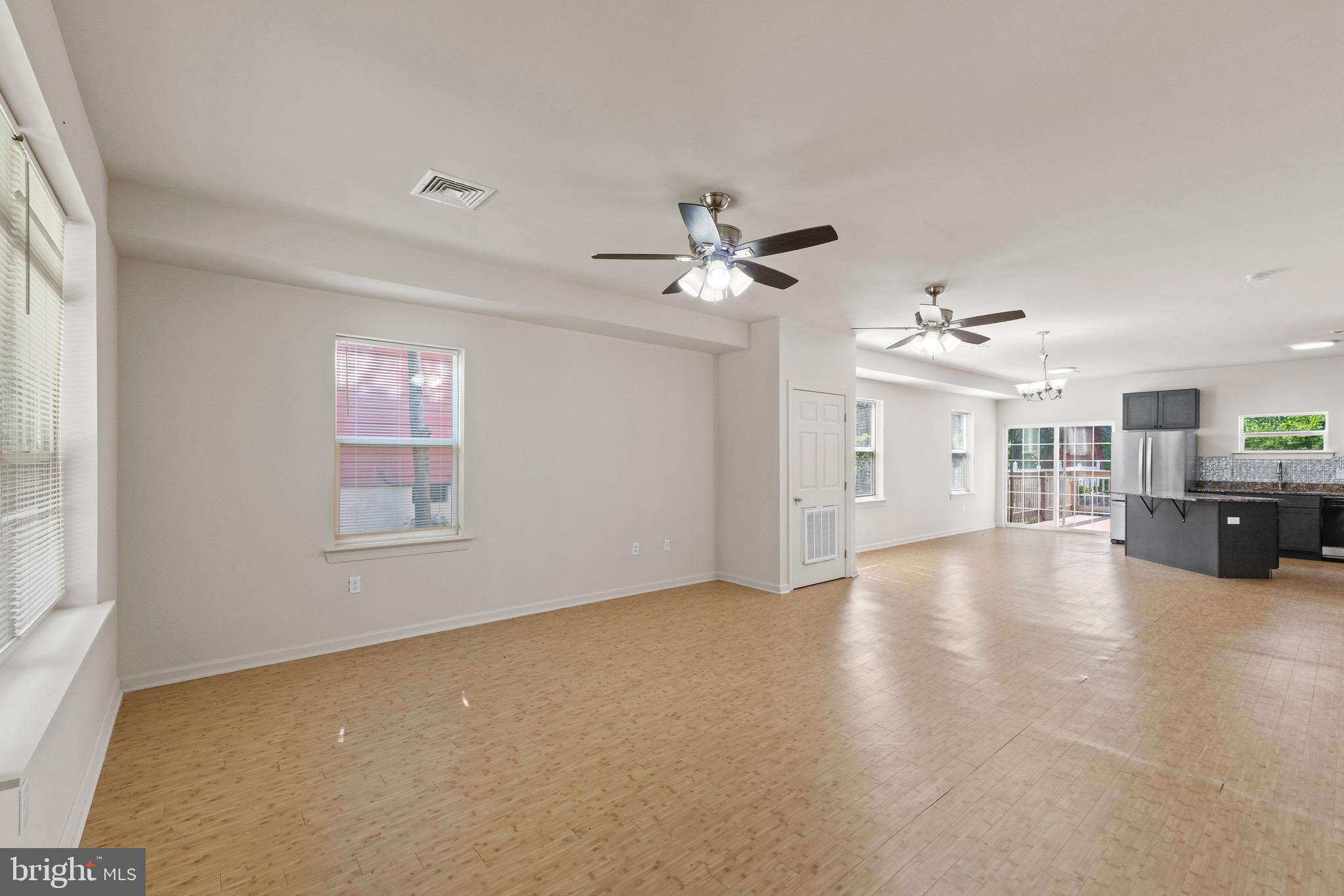 271 W FAIRVIEW STREET