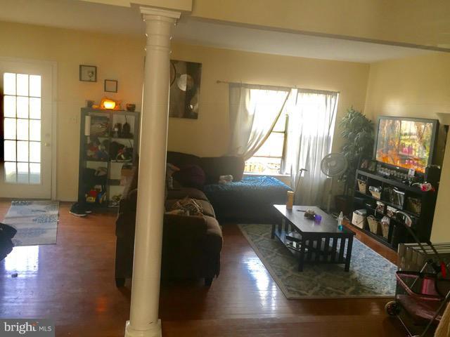 CENTREVILLE GREEN - Residential Lease