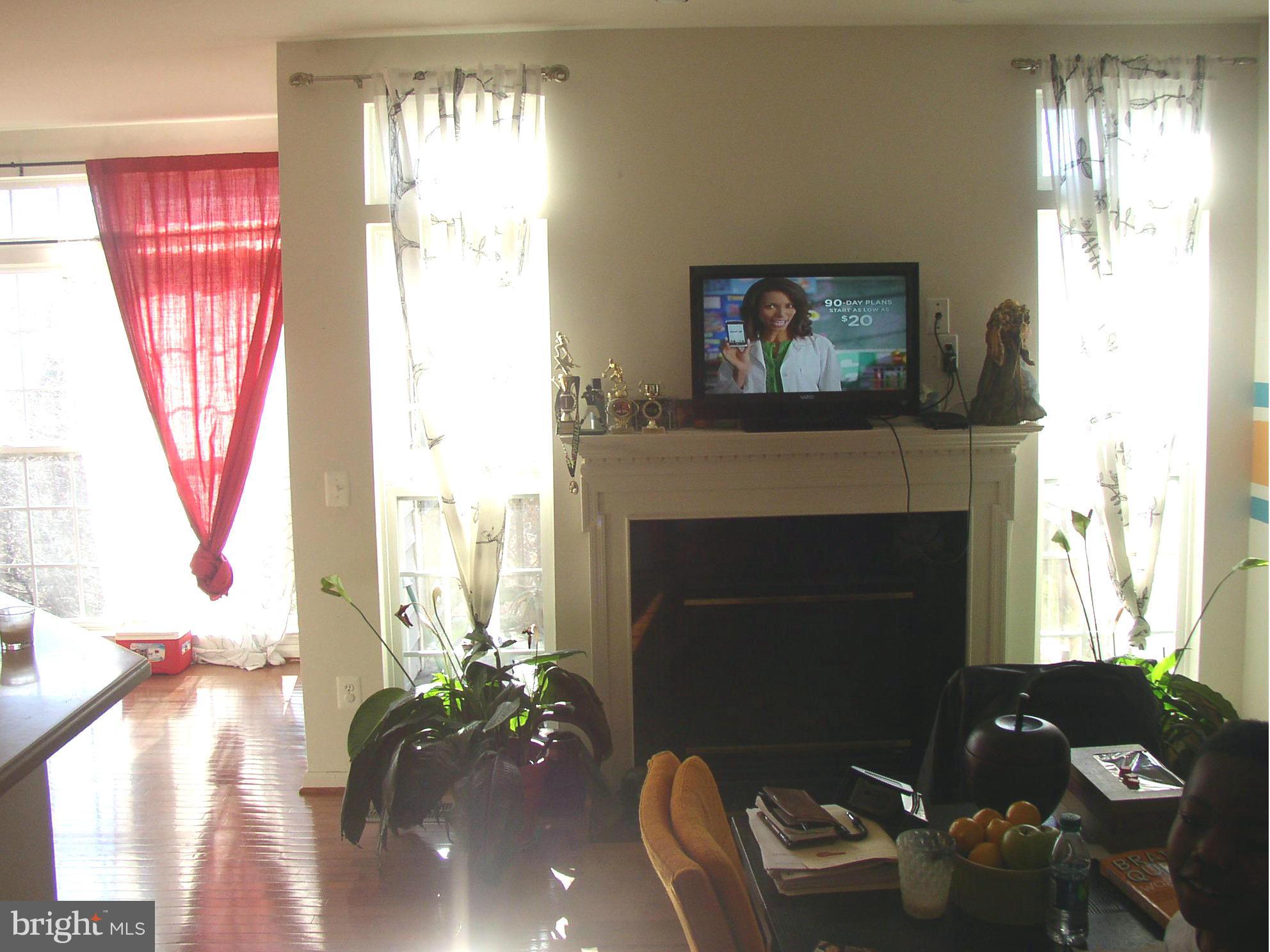 RIVERSIDE STATION - Residential Lease