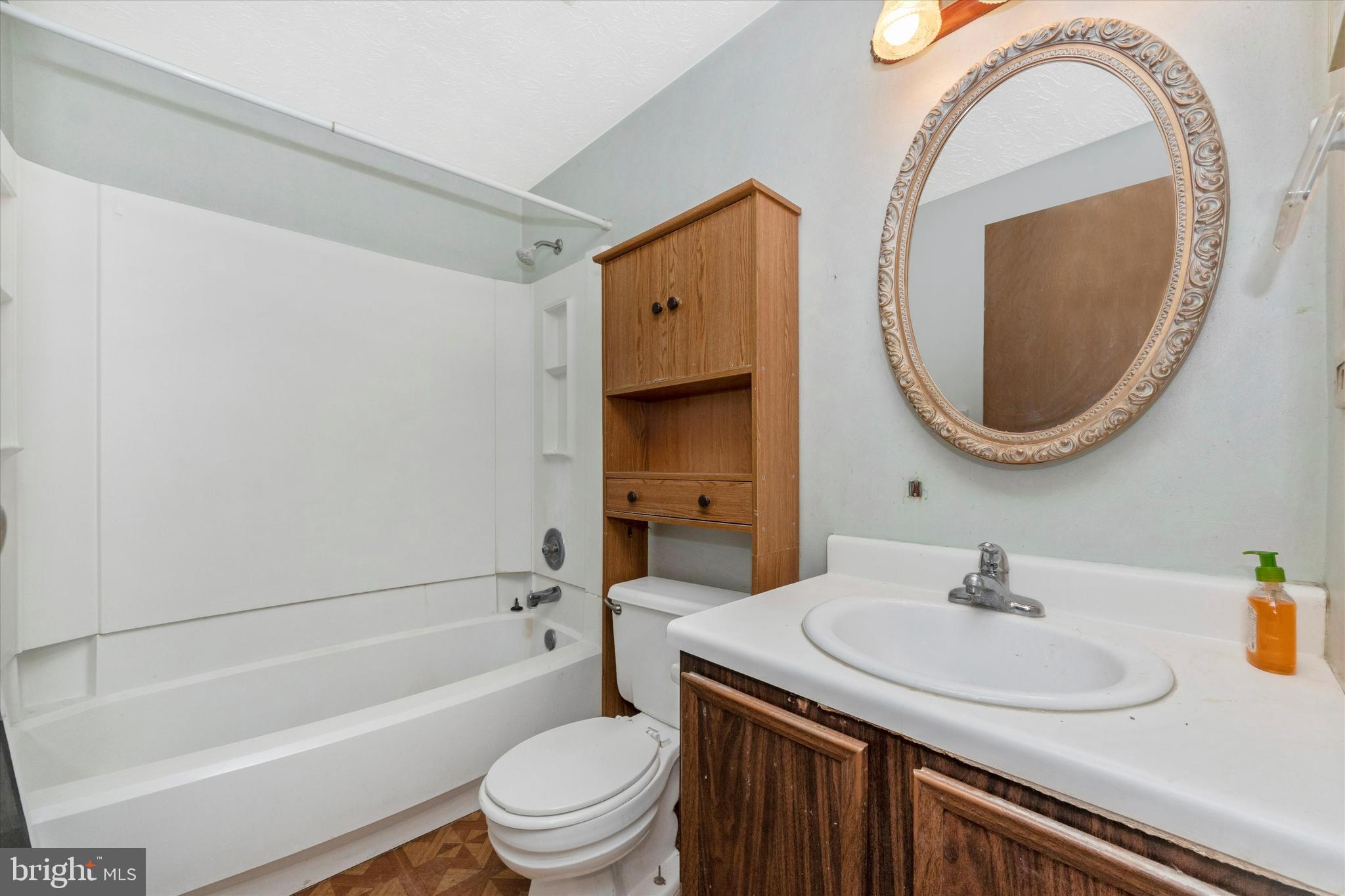 OAK SPRINGS - Residential